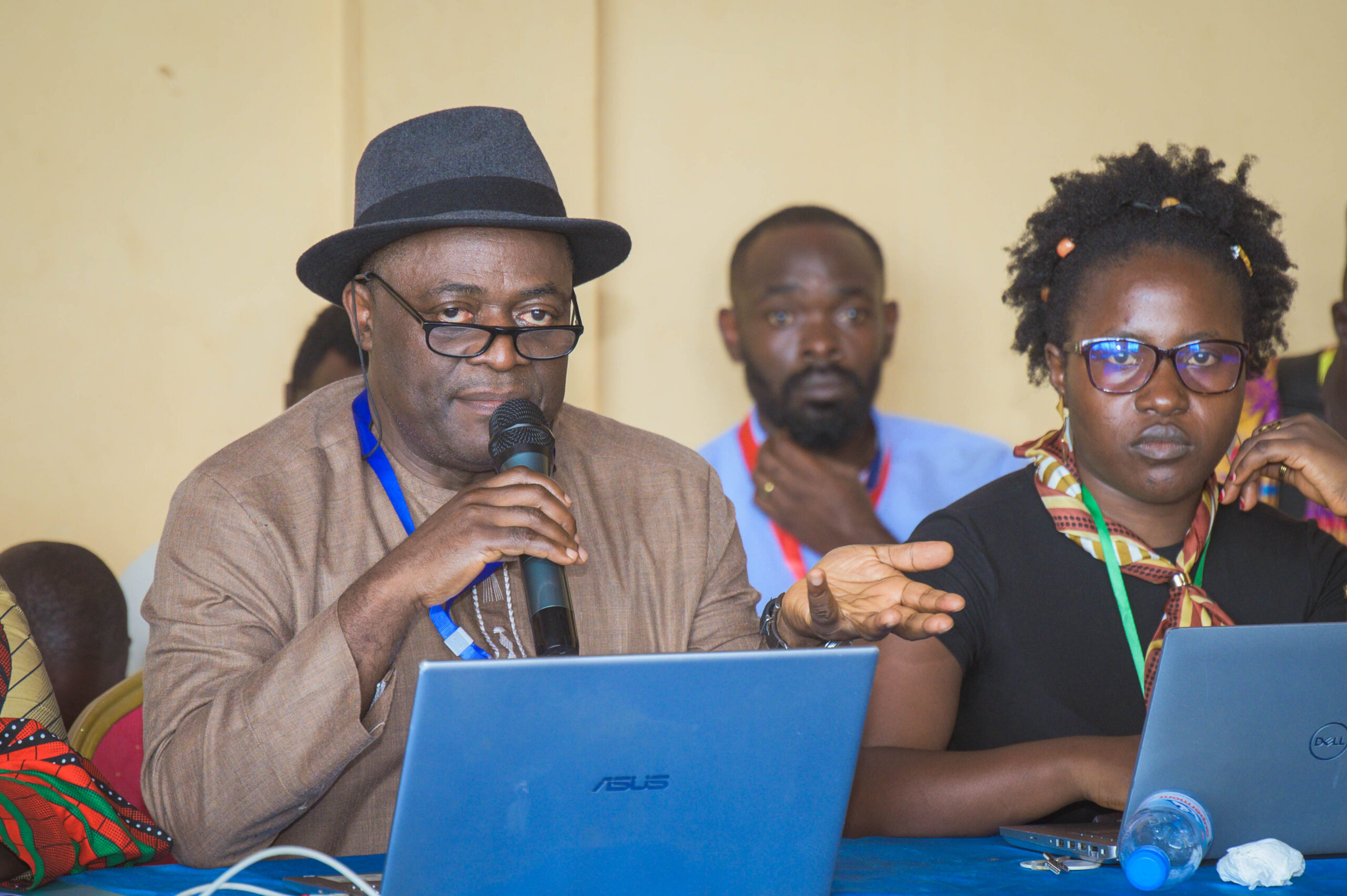 Intervention du Prof. Dr. Albert Gouaffo de l'équipe Kam 2, Foumban, 19 août 2026. Photo de ©Sidoine MBOGNI.